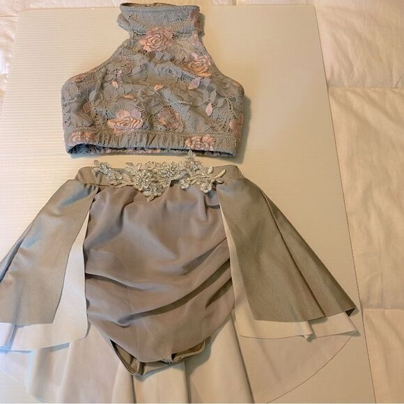 Weissman dance costume 2 piece gray We Belong
13428 lace sequin child SC 6 - Picture 2 of 13